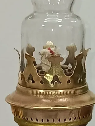 Bonito quinqué de opalina