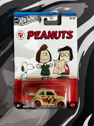 Hot Wheels Peanuts Silver Series 5/5