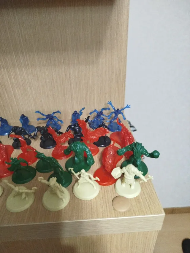 Lote 29 Figuras Magic The Gathering