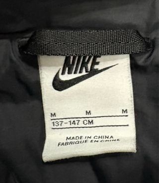 Anorak Nike Negro con Capucha