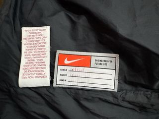 Anorak Nike Negro con Capucha