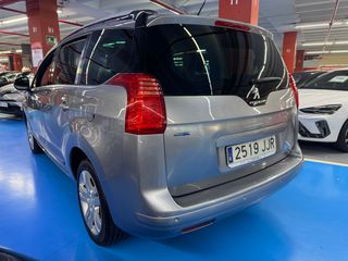 Peugeot 5008 2015
