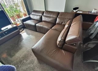 Sofá chaiselongue esquinero reclinable de cuero