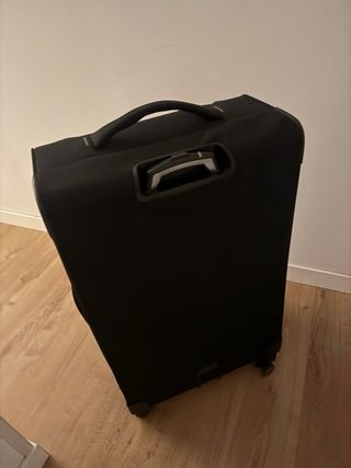 Maleta IT Grande Negra, sin estrenar.