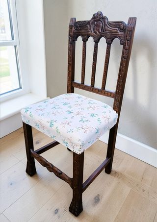 Silla Castellana Antigua Madera Tallada