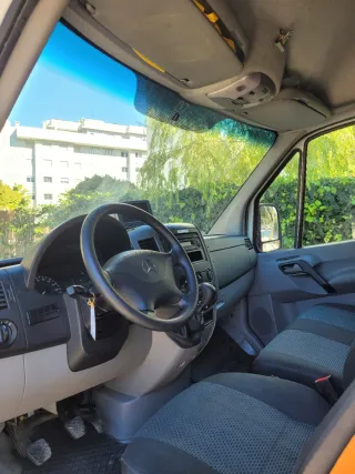 Mercedes-Benz Sprinter 2012