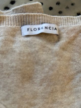 Jersey italiano, La vie est belle beige y dorado