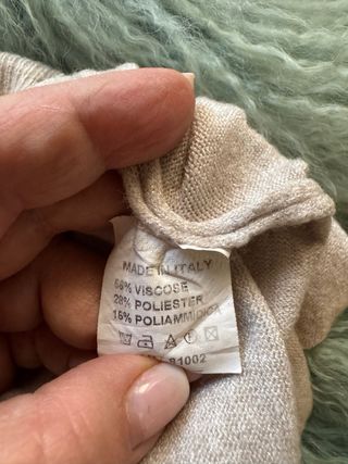 Jersey italiano, La vie est belle beige y dorado