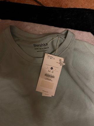 Camiseta Bershka verde menta