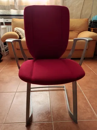 Silla de oficina roja