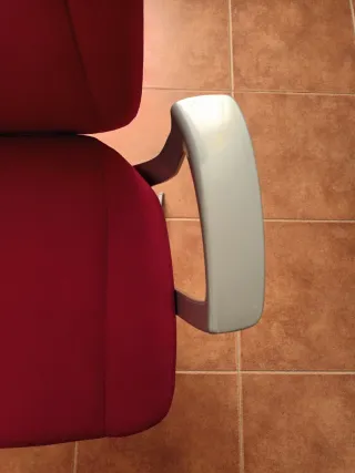 Silla de oficina roja