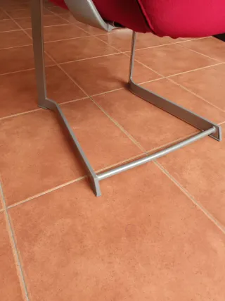 Silla de oficina roja