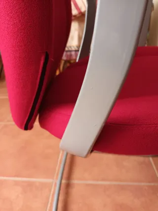 Silla de oficina roja