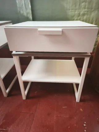 2 Mesitas de Noche Blancas Madera y Metal