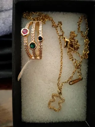 Collares de mujer sin estrenar