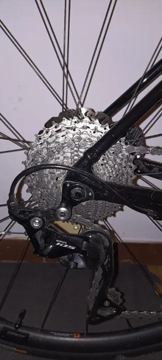 Bicicleta de carretera negra, GIANT  Contead SL