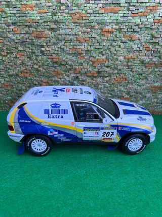 BMW X5 Rally X-Raid – Escala 1:18 – Solido