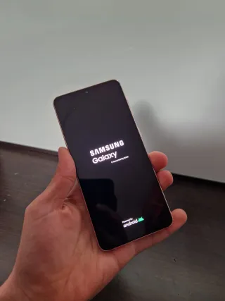 Samsung S21 Morado y Dorado