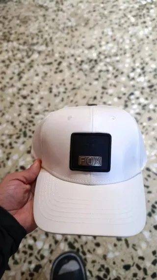 Gorra FOX Blanca y Negra Importada
