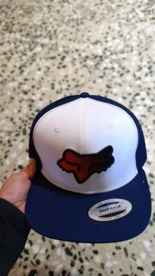 Gorra FOX Blanca y Negra Importada
