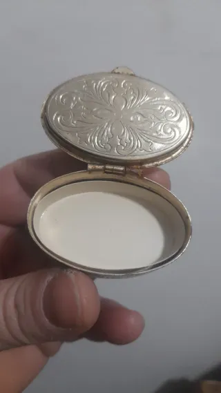 Scatolina vintage decorata fiori