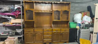 Regalo mueble de madera