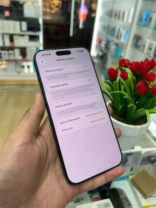 Apple iPhone 17 Pro Max 256GB - 9 cicli di carica
