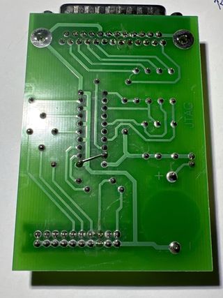 Adaptador JTAG / LPT IC1 MC74HC244N