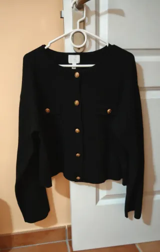 Cárdigan H&M Negro Botones Dorados