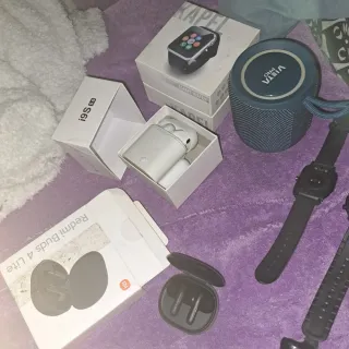 Lote Electrónicos: Smartwatch, Auriculares y Altav