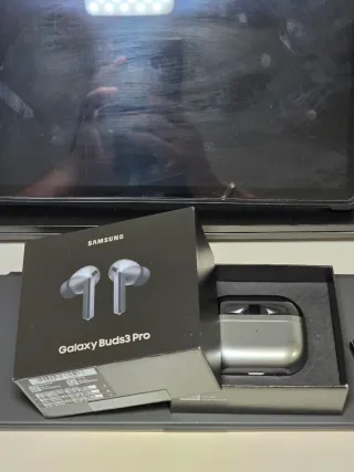 Samsung Galaxy Buds 3 Pro - SEMINUEVOS