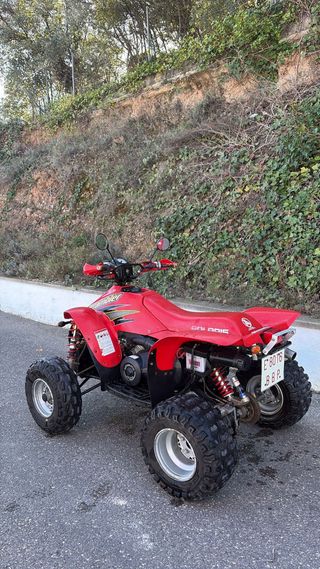 Quad Polaris Scrambler 2x4 Rojo