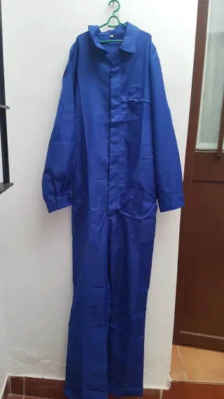 Mono de trabajo azul