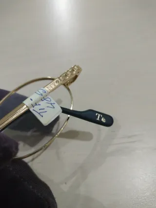 Gafas Tiffany & Co. Doradas y Negras