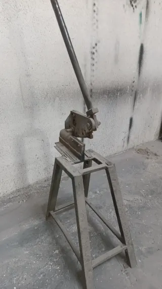 Cizalla manual para metal