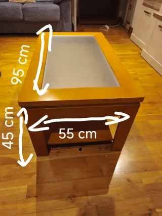 Tavolino ausiliario in legno e vetro sollevabile