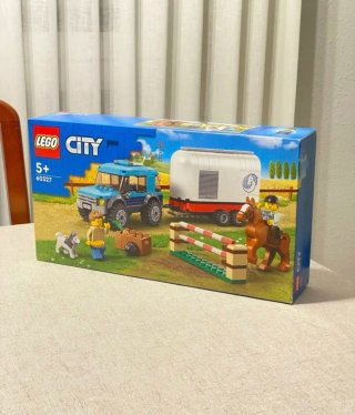 LEGO City 60327 Transportador de Caballos