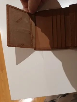 Cartera caballero Petusco sin estrenar .