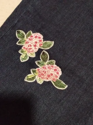 Pantalones cortos vaqueros Cortefiel florales