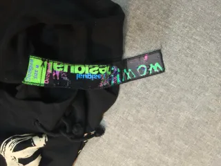 Falda negra con estampado de oso