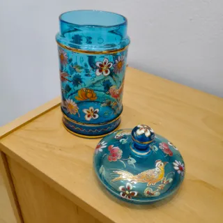 Bombonera de cristal azul y oro