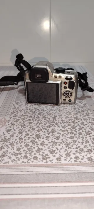 Cámara Digital Pentax X-5 Plata y Negra