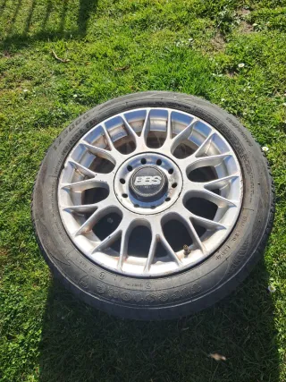 Juego de 4 llantas BBS 15 pulgadas.