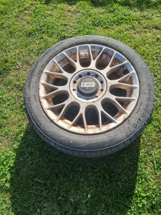 Juego de 4 llantas BBS 15 pulgadas.