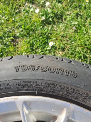 Juego de 4 llantas BBS 15 pulgadas.