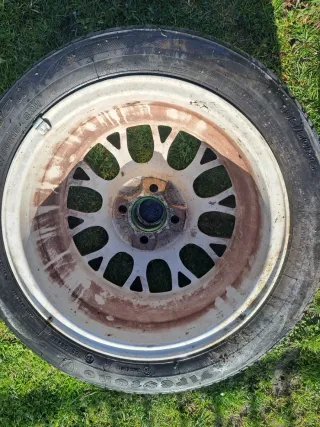 Juego de 4 llantas BBS 15 pulgadas.