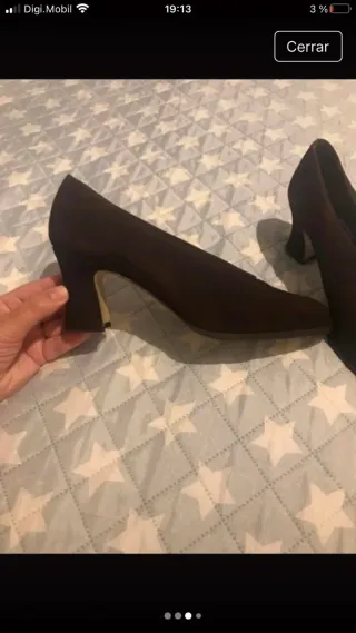 Zapatos de tacón marrones