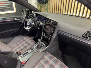 Volkswagen Golf GTI Performance 2.0 TSI 245 cv