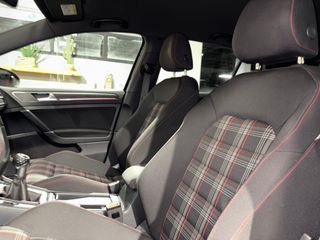 Volkswagen Golf GTI Performance 2.0 TSI 245 cv