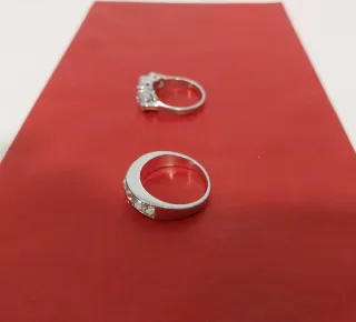 Lote 2 anillos plateados